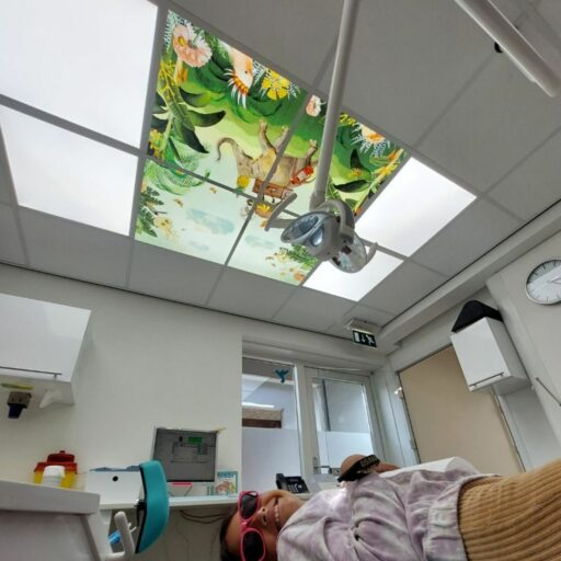 Dental clinic LED light - Design panels by Pimpelmees