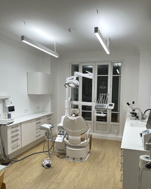 Dental treatment room Lighting in Paris by Dentled-PHL14