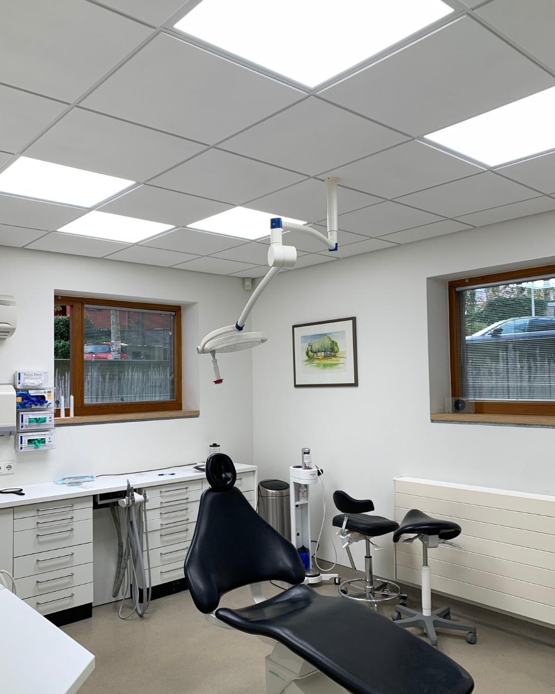 treatmentroom with Dentled lighting Full spectrum daylight