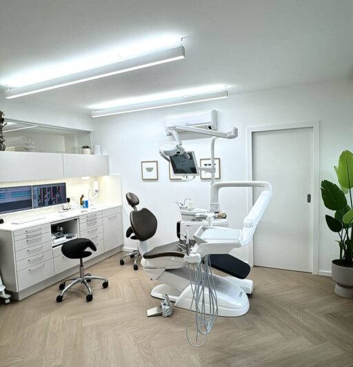 PHL_22_DentLed