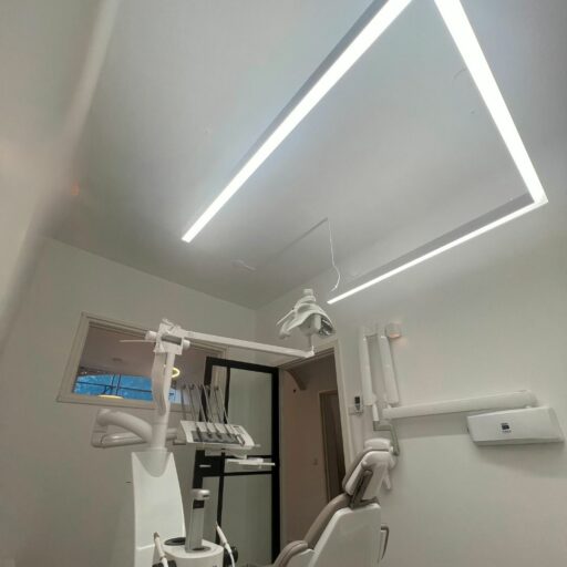 Dentled LED lighting for dental treamtent rooms. Full spectrum daylight
