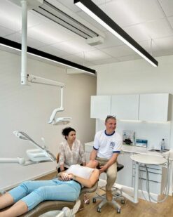 Dentled lighting dentist - goodguys dental showroom Frankfurt regio