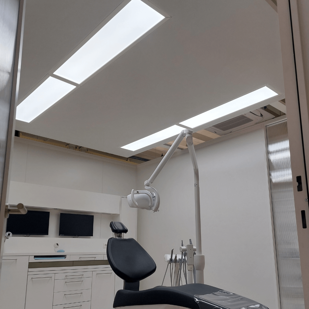 DL120 Full spectrum daylight led panel in dental treatment room