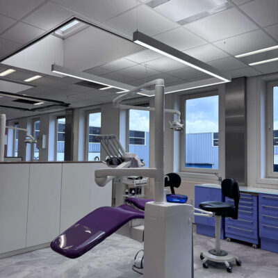 DentLed PHU LED light at Plandent Showroom Utrecht.