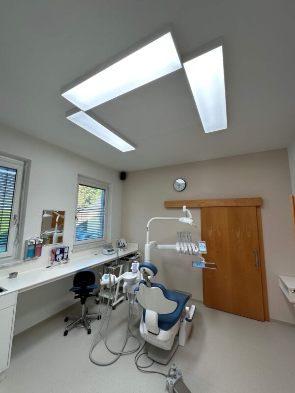 DL120 panel providing ergonomic daylight lighting in dental treatment room