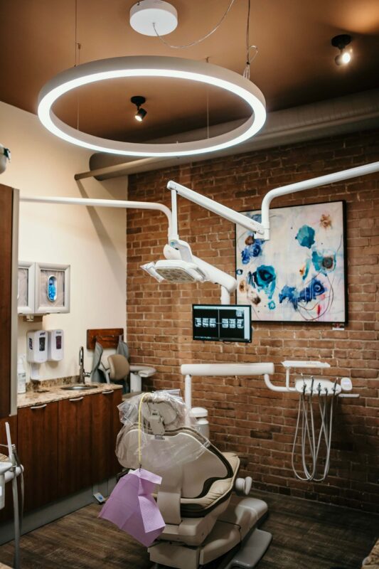 Full-spectrum dental lighting at Front Street Dental, Canada
