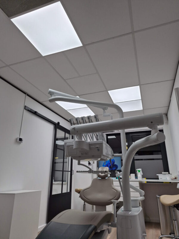Full-spectrum DentLED lighting installed after renovation, delivering smooth, even illumination in treatment rooms.