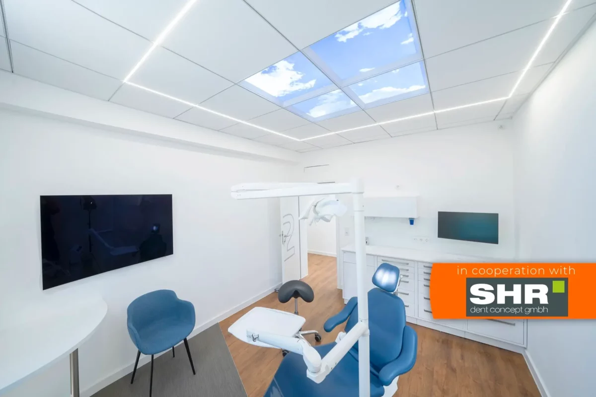 Calming treatment room atmosphere created with Dentled photo ceiling panels at MKG-Chirurgie NRW.