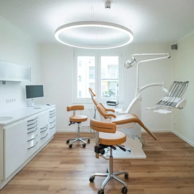 Dentled PVR150 lighting in Dr. Claudia Pelzer's dental practice in Emmerich